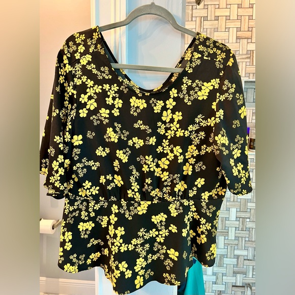 Who What Wear black and yellow floral blouse - Picture 1 of 4